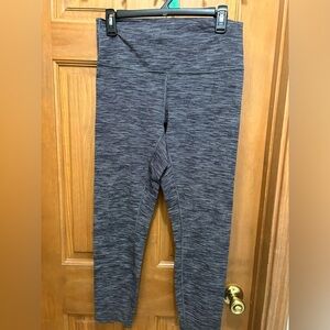 Lululemon wunder under luxtreme size 10. 25” inseam.